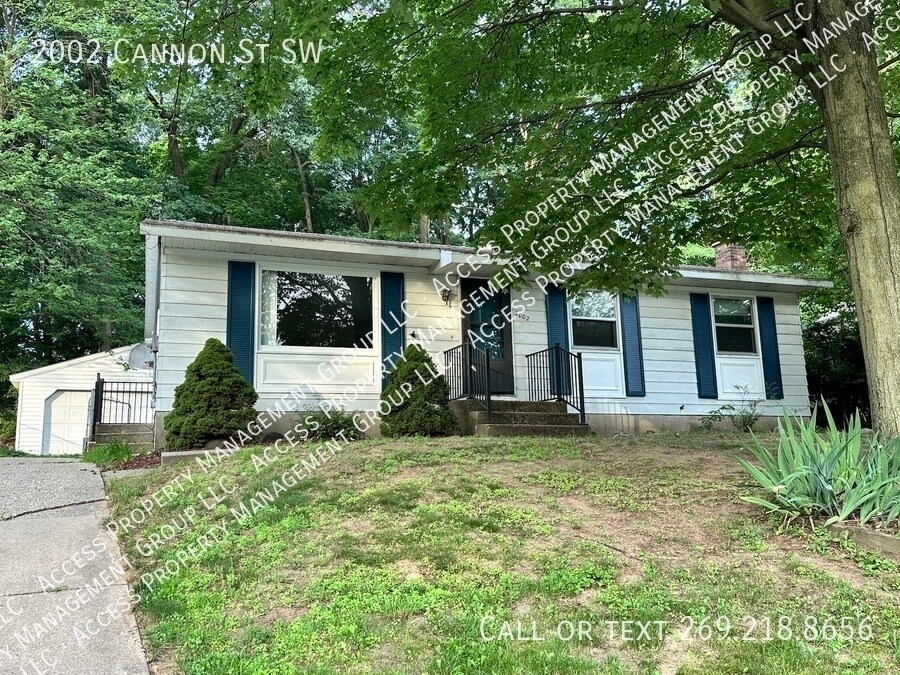 2002 Cannon SW in Wyoming, MI - Building Photo