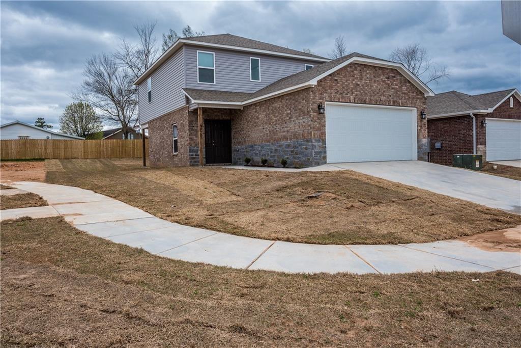 425 Mayflower Ave in Lowell, AR - Building Photo