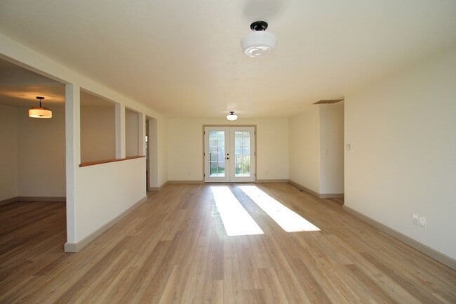 11318 NE Siskiyou St in Portland, OR - Building Photo - Building Photo