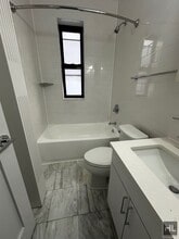 EAST 87 STREET in New York, NY - Foto de edificio - Building Photo