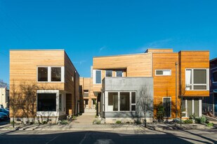 2451 SE Ankeny St, Unit 2451