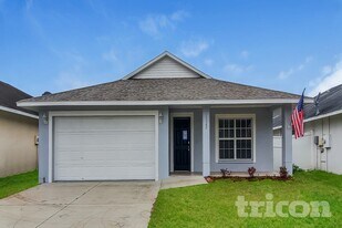 15542 Florida Breeze Loop in Wimauma, FL - Building Photo