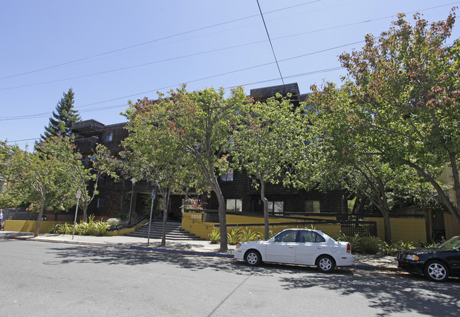 Amistad House in Berkeley, CA - Building Photo - Building Photo