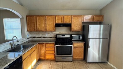 3838 Sorrowing Sparrow Ct in North Las Vegas, NV - Building Photo - Building Photo