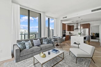 Veneto Las Olas in Fort Lauderdale, FL - Building Photo - Building Photo