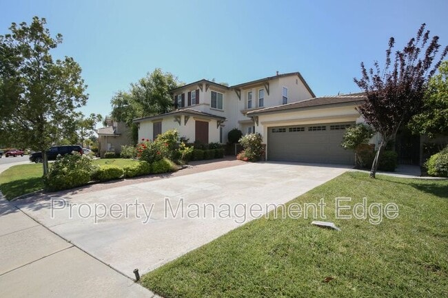 31804 Bottle Brush St in Winchester, CA - Building Photo - Building Photo