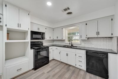 property at 725 W Brock St