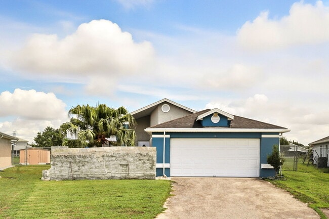 property at 1031 Apopka Woods Ln