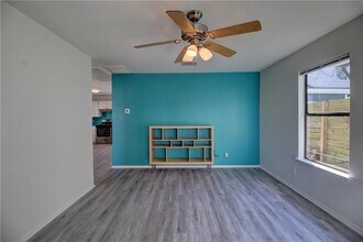 2717 Santa Rosa St in Austin, TX - Building Photo - Building Photo