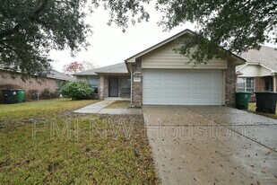 8611 Texas Acorn Ave in Houston, TX - Building Photo