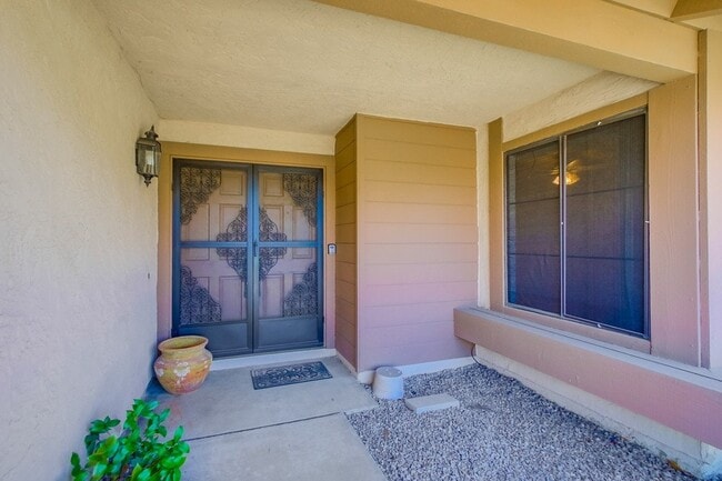 17784 Camino Murrillo in San Diego, CA - Building Photo - Building Photo