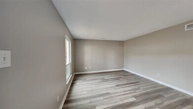 31 Park Charles Blvd S in St. Peters, MO - Building Photo - Building Photo