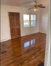 46 Anson St, Unit 4 in New Martinsville, WV - Building Photo - Building Photo