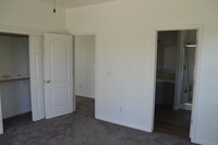 2128 Kennedy Ct photo'