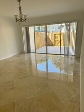 7803 SW 88th St, Unit F-114 in Miami, FL - Foto de edificio - Building Photo