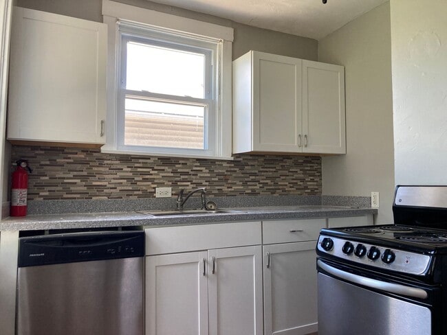 property at 3056 Pinehurst Ave