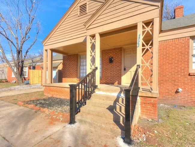 1723 NW 63rd St in Nichols Hills, OK - Building Photo - Building Photo