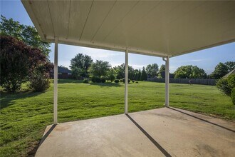 816 Kinkade Pl in Lowell, AR - Building Photo - Building Photo