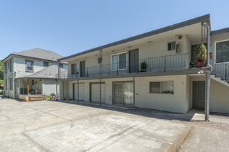 515 Davis St in Santa Rosa, CA - Building Photo - Primary Photo