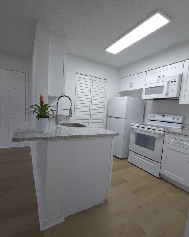 property at 1063 S Hiawassee Rd