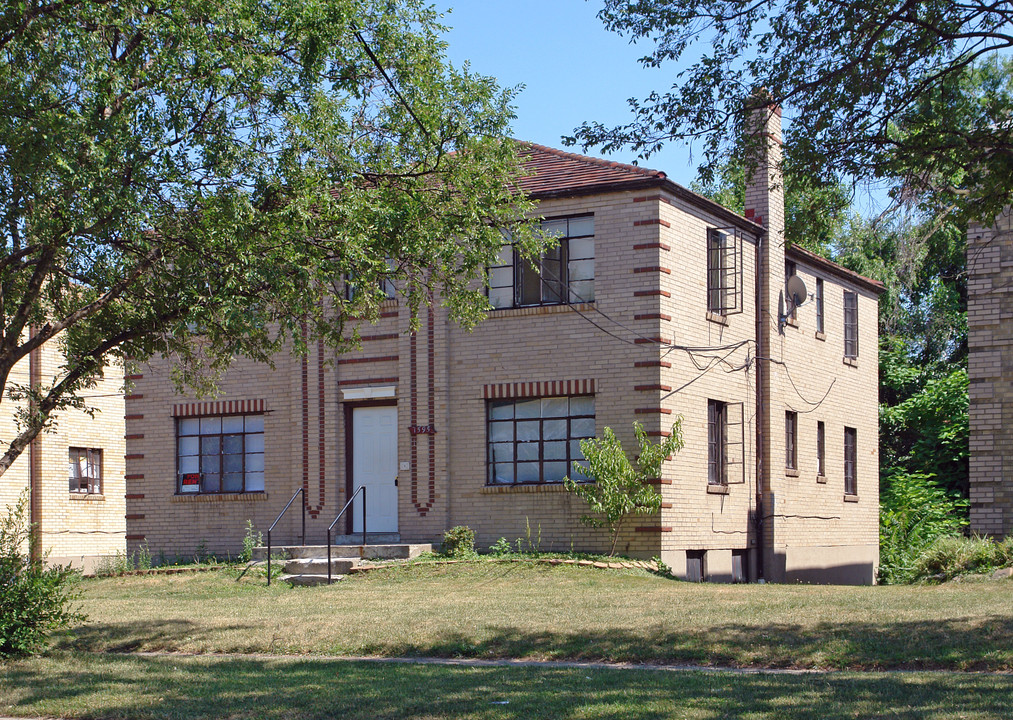 1595 Summit Rd in Cincinnati, OH - Foto de edificio