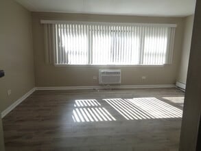 10911 S Lloyd Dr in Worth, IL - Building Photo - Building Photo