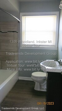 1305 Woodland Dr photo'