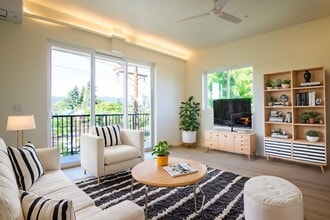 004 - West Lombard in Portland, OR - Building Photo - Interior Photo