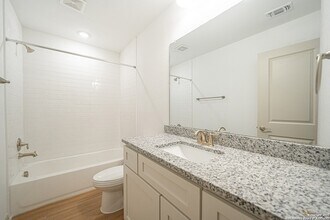 7529 Briarwood Pass in San Antonio, TX - Building Photo - Building Photo