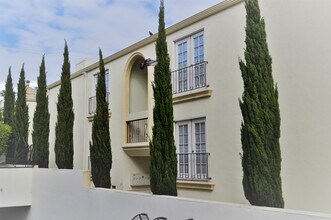 813 15th St in Santa Monica, CA - Building Photo - Building Photo