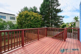 425 Staples Ave in San Francisco, CA - Building Photo - Building Photo