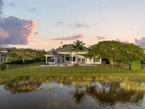3111 Lake Ridge Ln in Weston, FL - Building Photo - Building Photo
