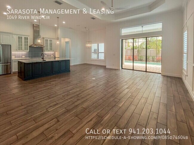 1049 River Wind Cir in Bradenton, FL - Foto de edificio - Building Photo