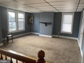 204 W Main St in Millville, NJ - Foto de edificio - Building Photo