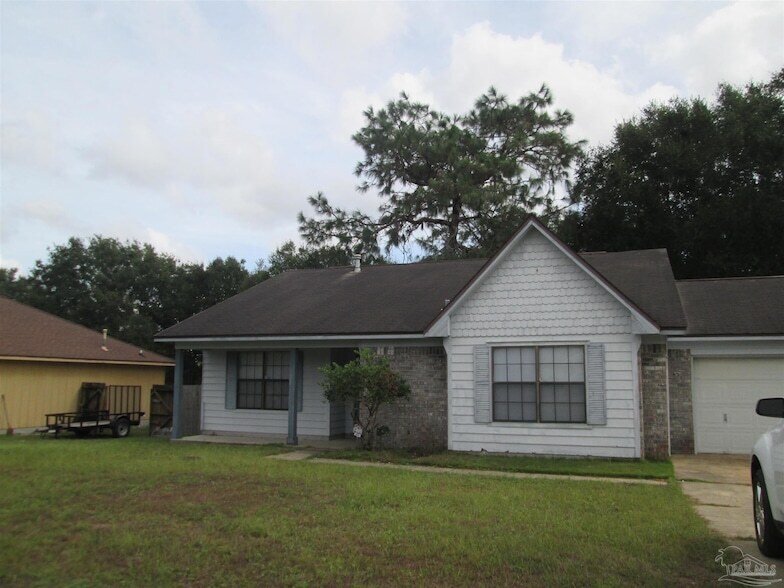 6734 Bellview Pines Rd in Pensacola, FL - Building Photo