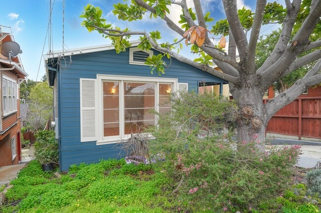 3598 Lincoln Ave in Oakland, CA - Building Photo - Building Photo