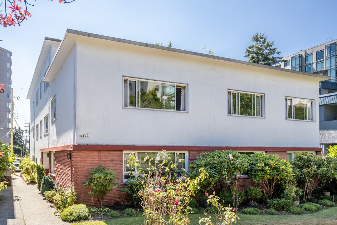 2376 43rd Av W in Vancouver, BC - Building Photo