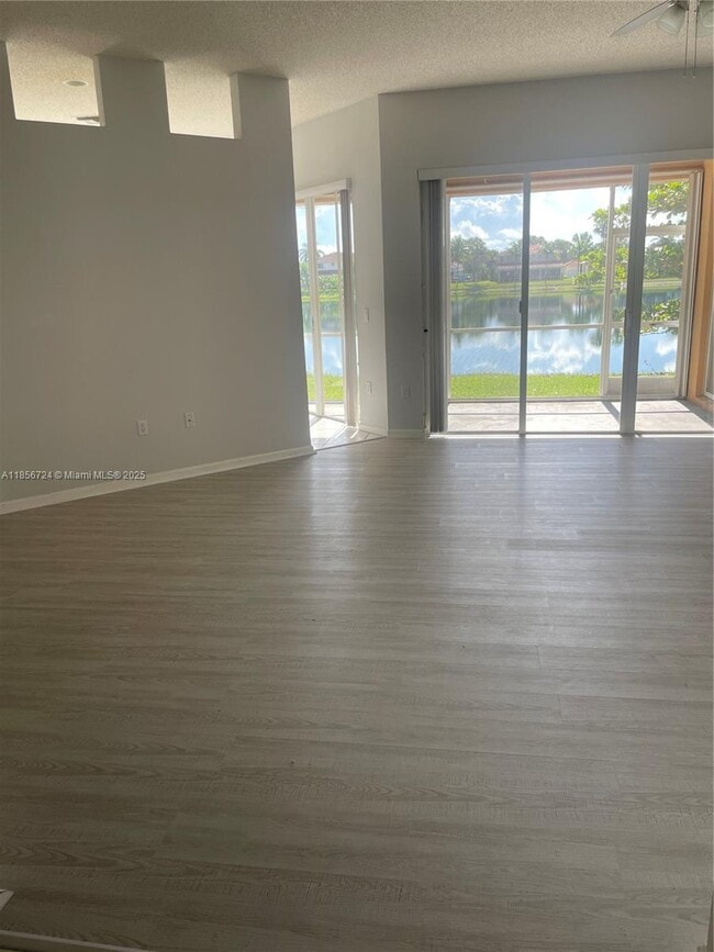 575 SE 29th Dr in Homestead, FL - Building Photo - Building Photo