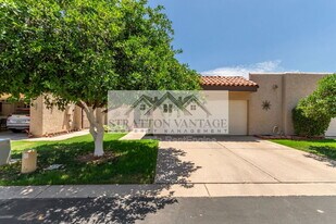 3345 E University Dr in Mesa, AZ - Building Photo
