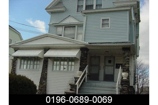 37 Elmwood Ave in Waterbury, CT - Building Photo - Building Photo