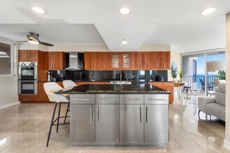 2575 S Ocean Blvd in Highland Beach, FL - Building Photo - Building Photo