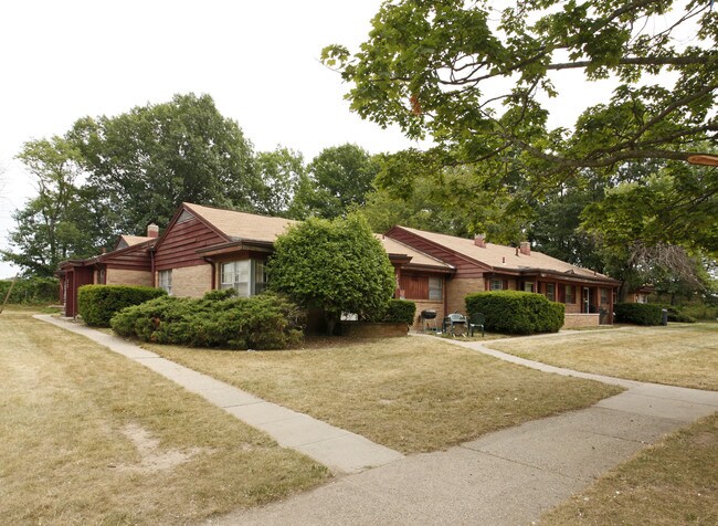 Eastfield Townhomes in Lansing, MI - Building Photo - Building Photo