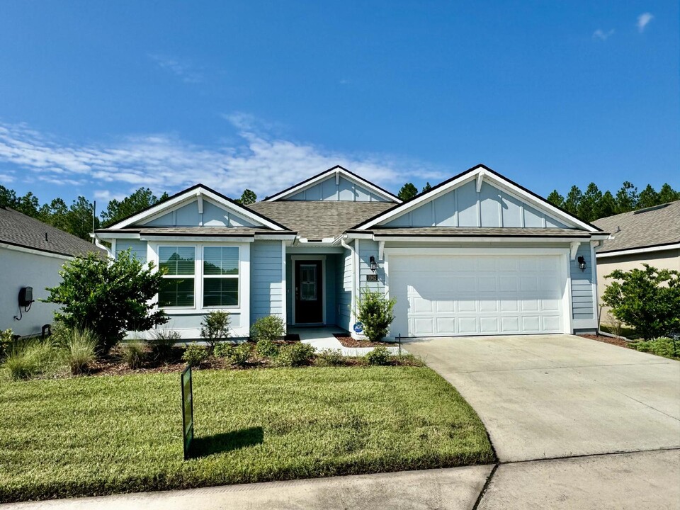 7942 Island Fox Rd in Jacksonville, FL - Building Photo