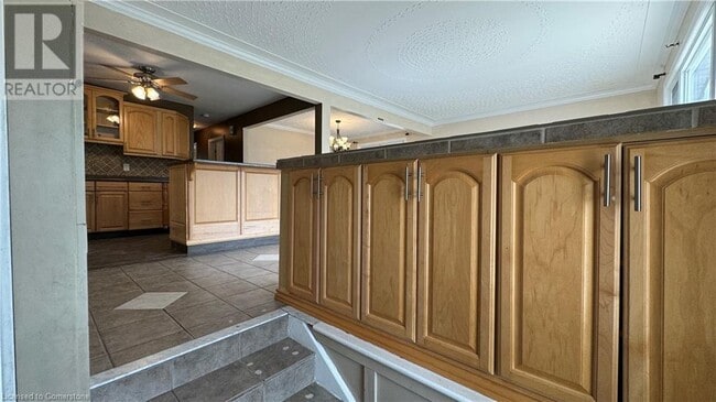 406 Erb St. W in Waterloo, ON - Building Photo - Building Photo