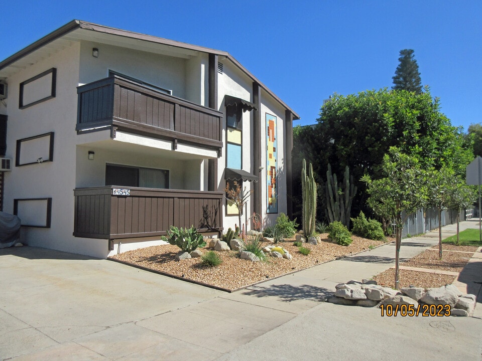 Albers Street Apartments in Sherman Oaks, CA - Building Photo