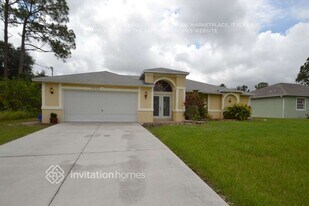 3932 Everglades Terrace in North Port, FL - Building Photo