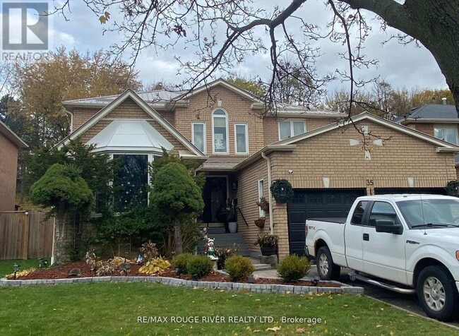 property at 35 Meekings Dr