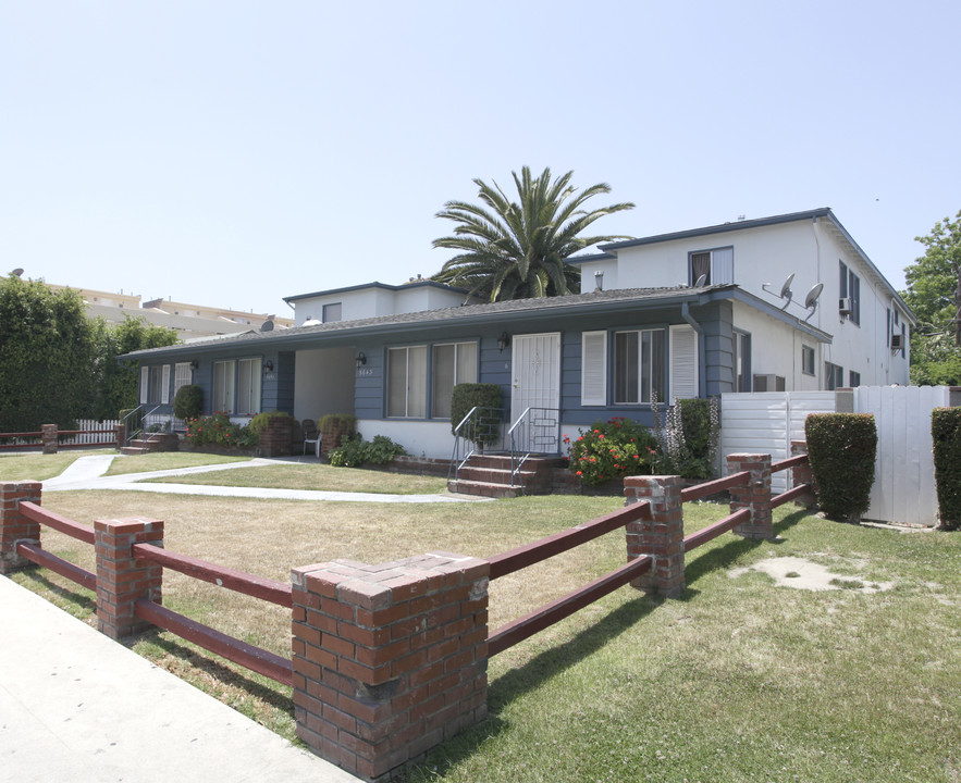 5643 Farmdale Ave in North Hollywood, CA - Foto de edificio