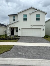 11162 Northwest Fernbrook Drive in Port St. Lucie, FL - Foto de edificio - Building Photo