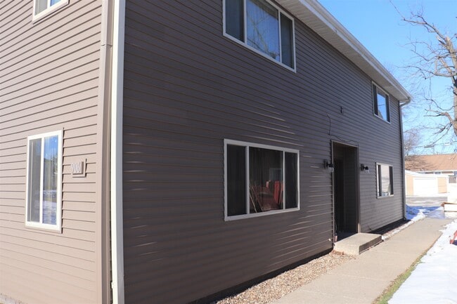 property at 906 C Ave NW